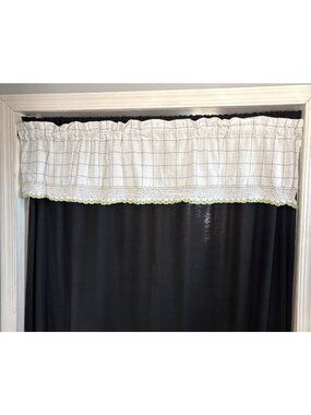 Window Valance White Green Checkered Crochet Edge 56"W x 12"L